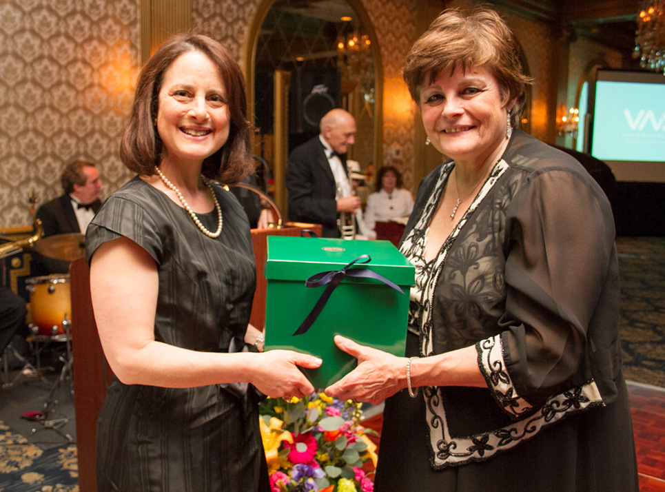 %_tempFileNameGala_2014_083%
