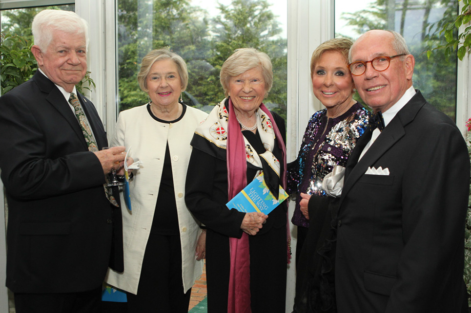 %_tempFileNameGala_2016_032%