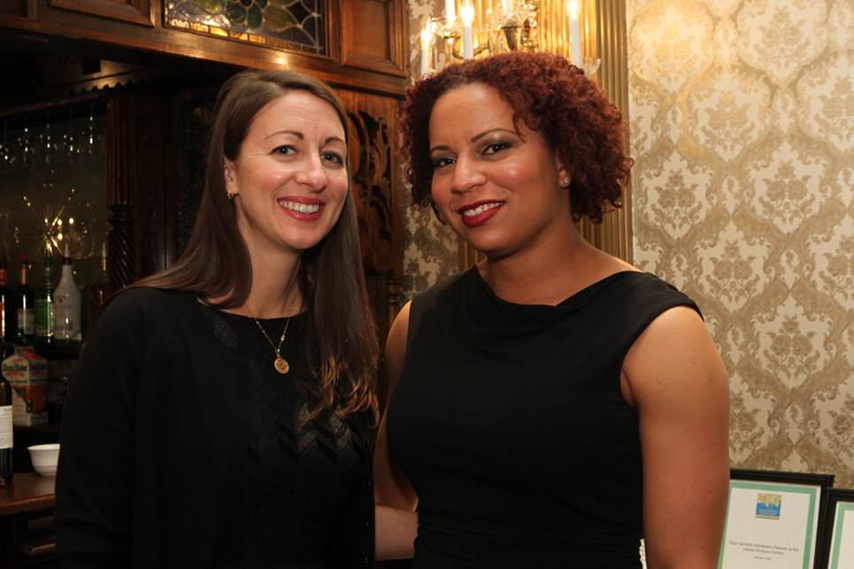 %_tempFileNameGala_2016_083%